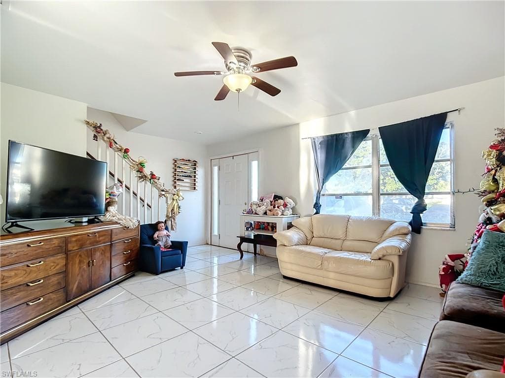 4924 Hawaii Blvd 5, Naples, FL 34112-16