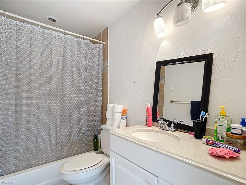 4924 Hawaii Blvd 5, Naples, FL 34112-36