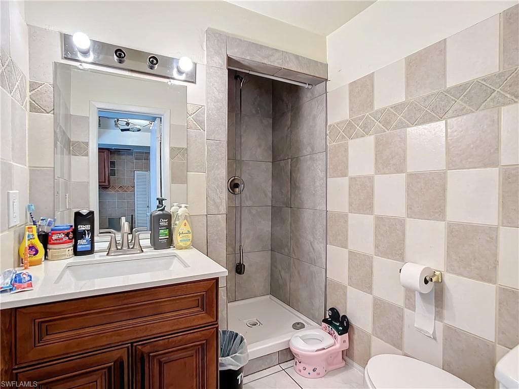 4924 Hawaii Blvd 5, Naples, FL 34112-39