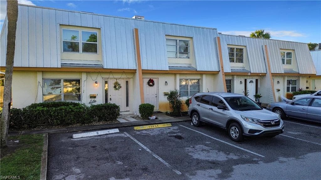 4924 Hawaii Blvd 5, Naples, FL 34112-8