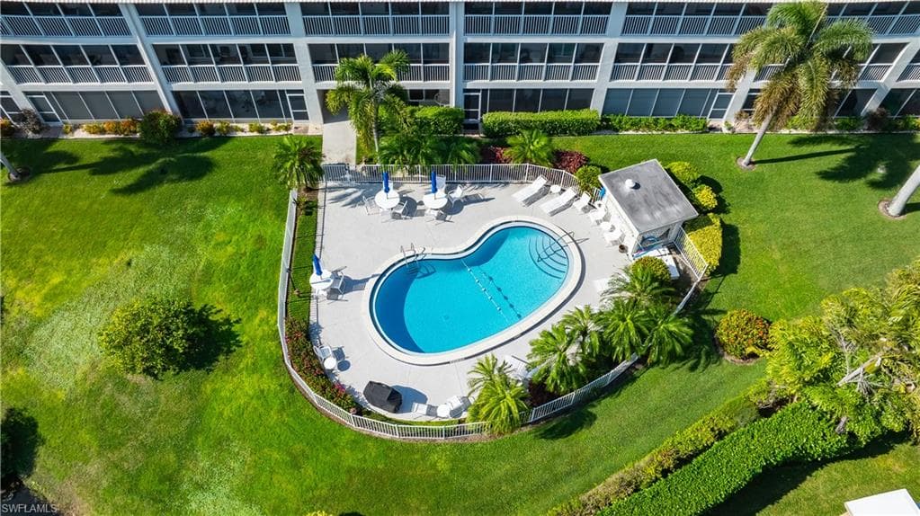 3150 Binnacle Dr 214, Naples, FL 34103-16