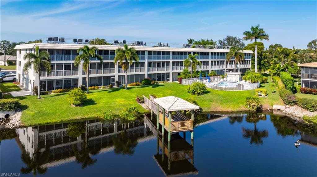 3150 Binnacle Dr 214, Naples, FL 34103-3