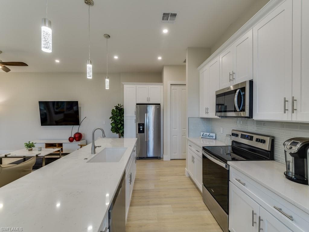 5781 Jasper Way 101, Naples, FL 34112-5