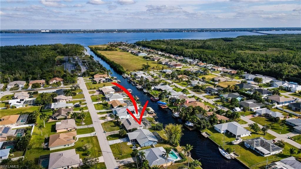 2302 15th Ter, Cape Coral, FL 33990-14