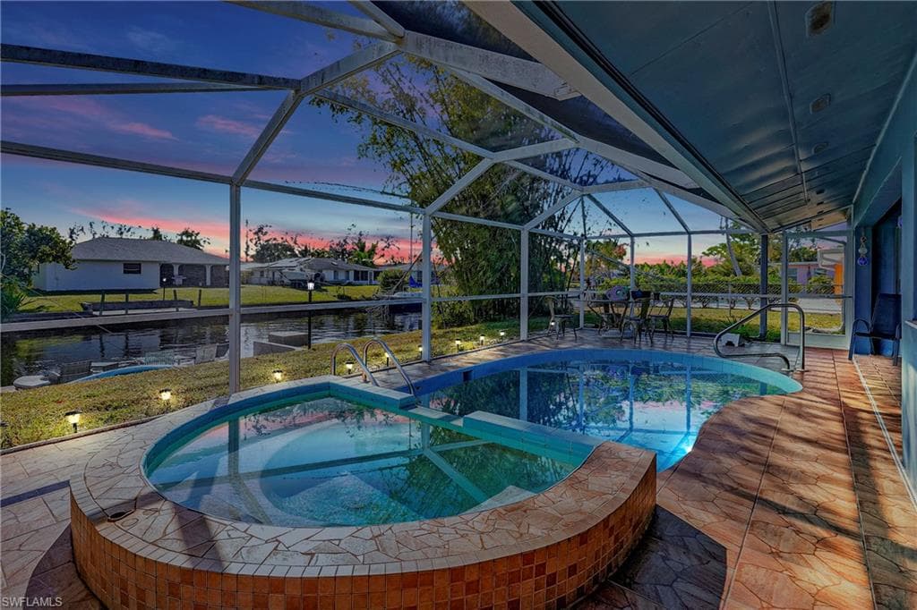 2302 15th Ter, Cape Coral, FL 33990-20