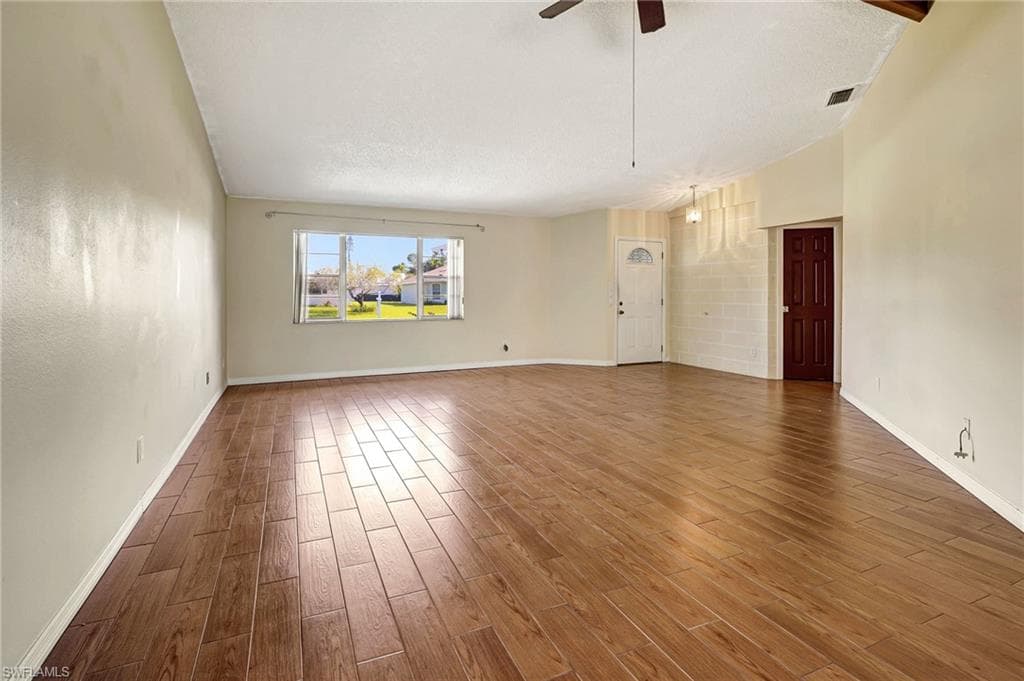 2302 15th Ter, Cape Coral, FL 33990-30
