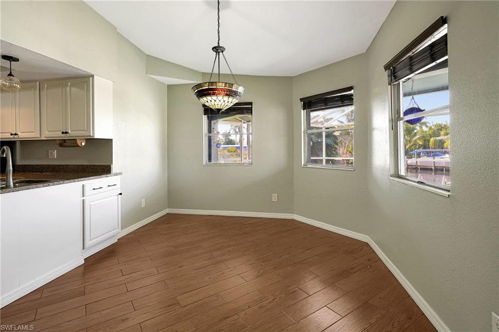 2302 15th Ter, Cape Coral, FL 33990-31
