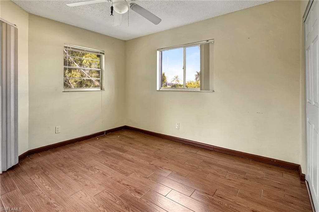 2302 15th Ter, Cape Coral, FL 33990-37