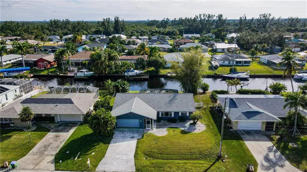 2302 15th Ter, Cape Coral, FL 33990-8
