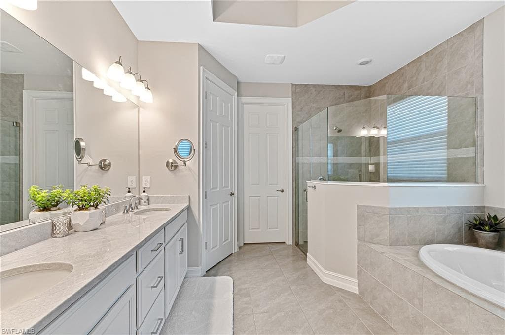 14506 Kelson Cir, Naples, FL 34114-12