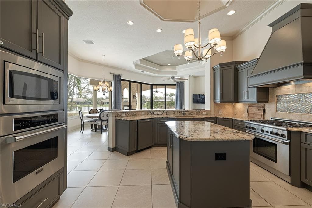 16540 Cellini Ln, Naples, FL 34110-13
