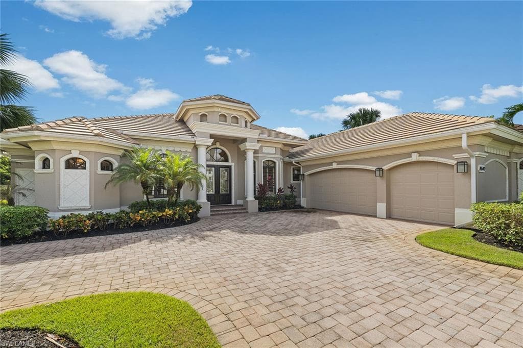 16540 Cellini Ln, Naples, FL 34110-1