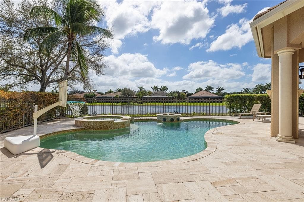 16540 Cellini Ln, Naples, FL 34110-29