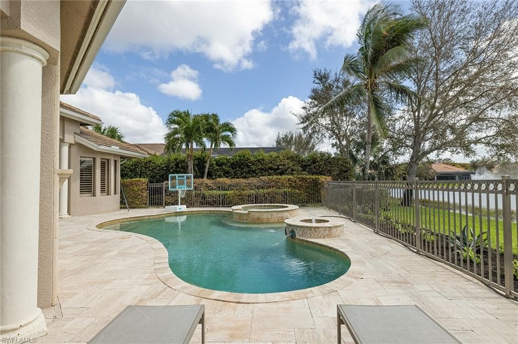 16540 Cellini Ln, Naples, FL 34110-39