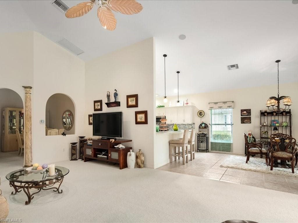 6932 Mauna Loa Ln, Naples, FL 34113-9