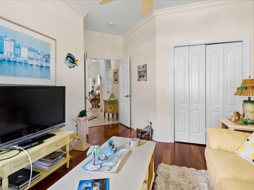 6932 Mauna Loa Ln, Naples, FL 34113-11