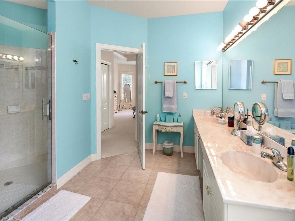 6932 Mauna Loa Ln, Naples, FL 34113-21