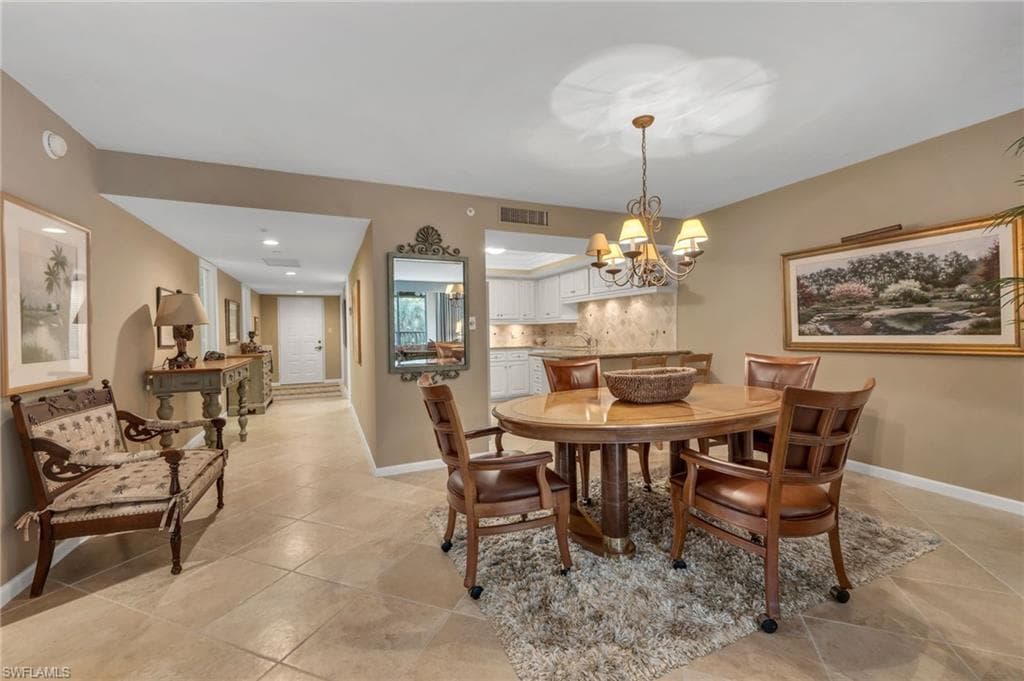 6040 Pelican Bay Blvd D-105, Naples, FL 34108-4