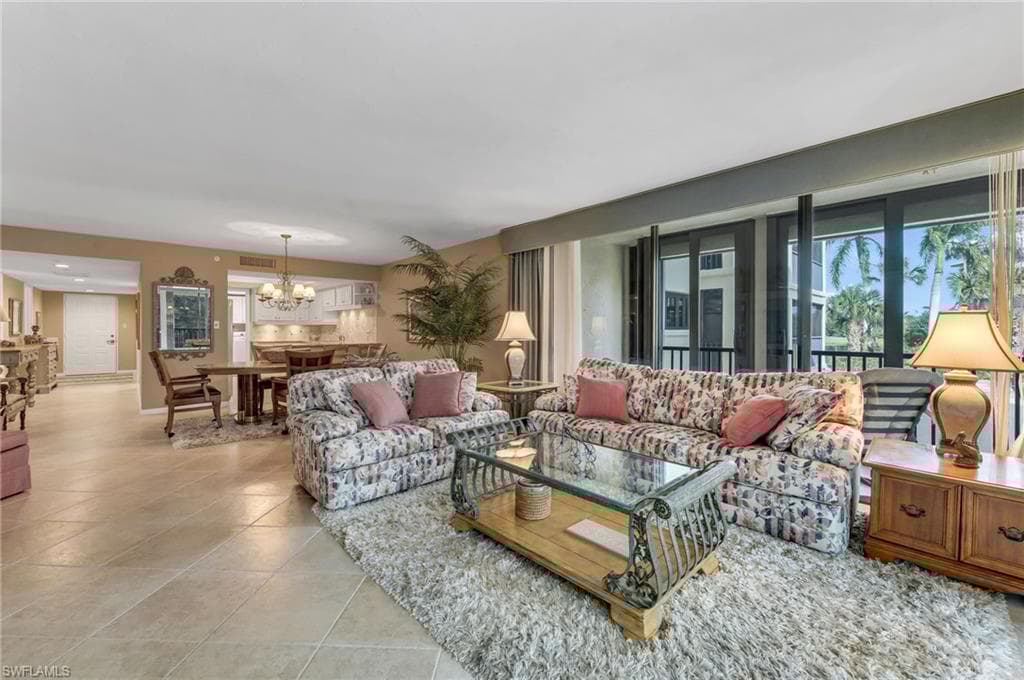 6040 Pelican Bay Blvd D-105, Naples, FL 34108-8