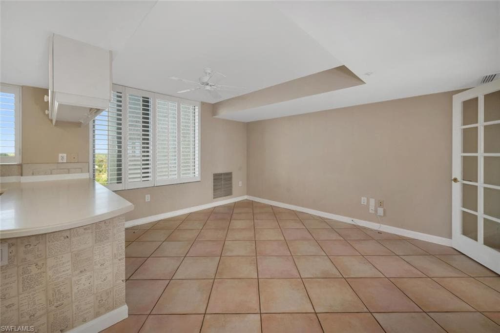 6849 Grenadier Blvd 802, Naples, FL 34108-13