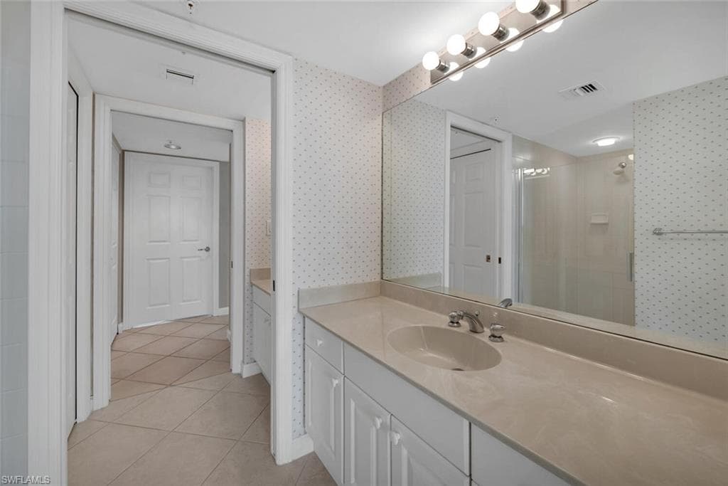 6849 Grenadier Blvd 802, Naples, FL 34108-15