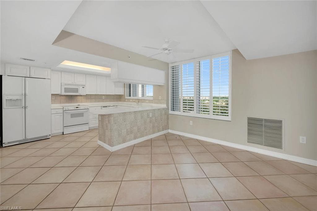 6849 Grenadier Blvd 802, Naples, FL 34108-8