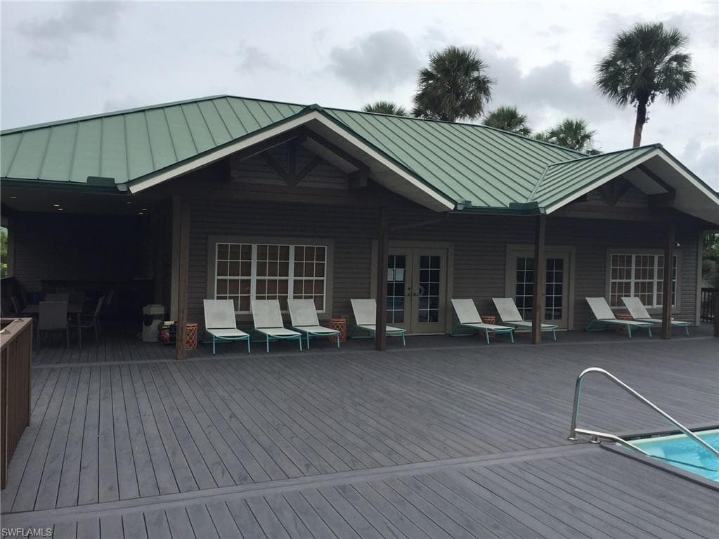 305 Storter Ave N, Everglades City, FL 34139-14