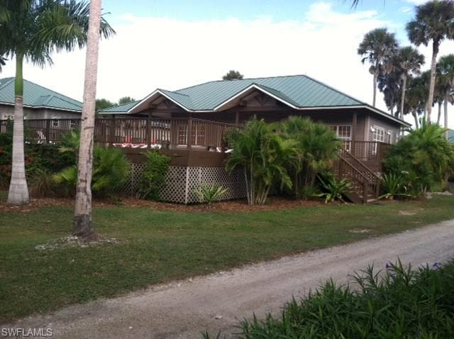 305 Storter Ave N, Everglades City, FL 34139-15