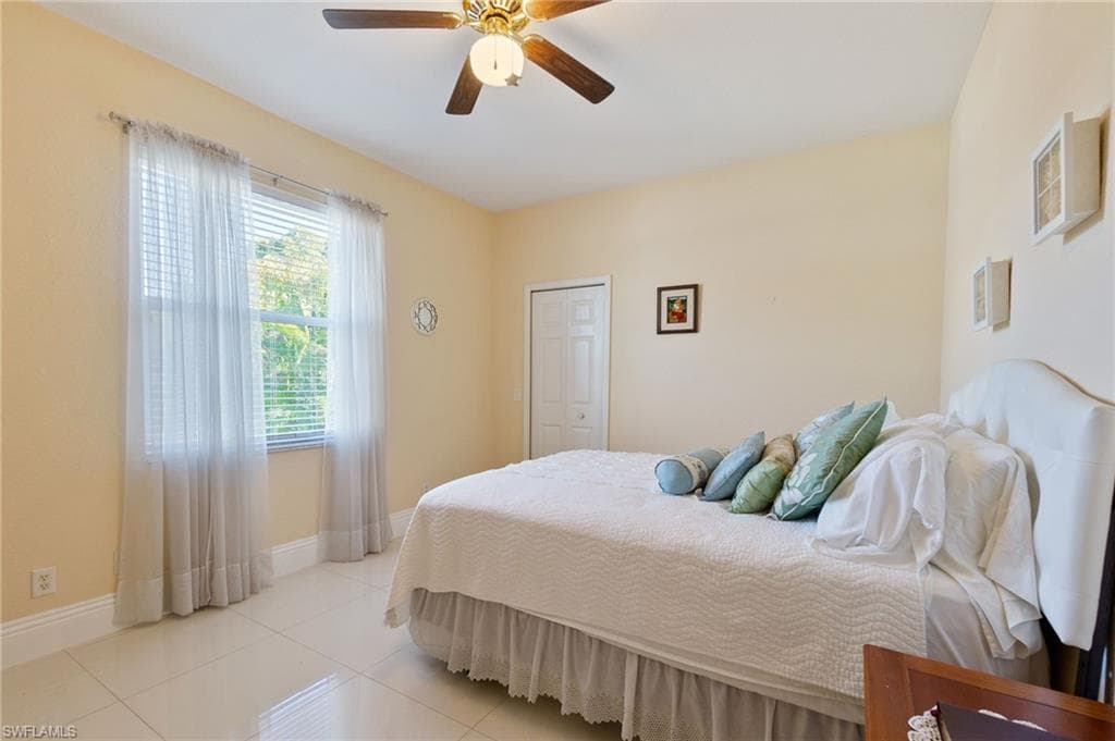1525 San Marco Rd, Marco Island, FL 34145-25