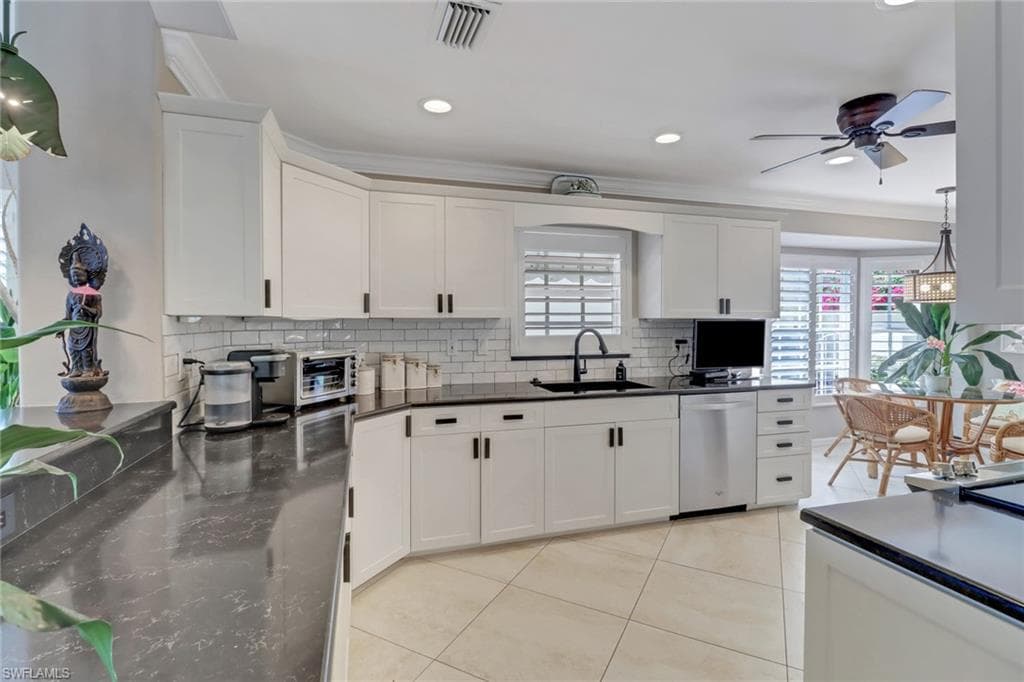 11484 Quail Village Way 216-0, Naples, FL 34119-10