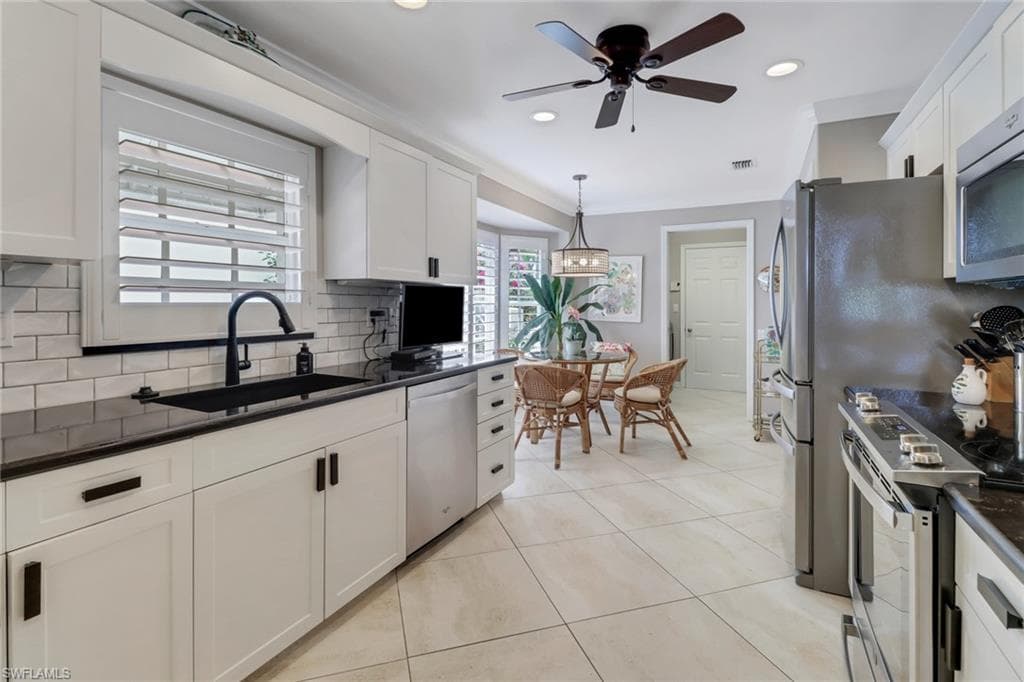 11484 Quail Village Way 216-0, Naples, FL 34119-11