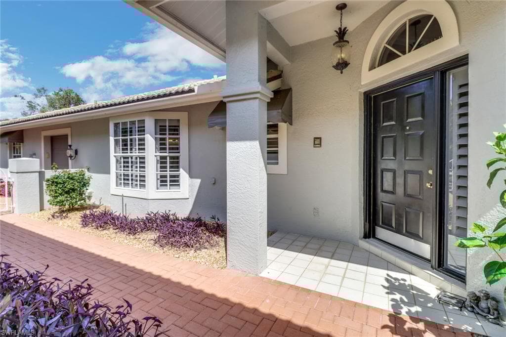 11484 Quail Village Way 216-0, Naples, FL 34119-5