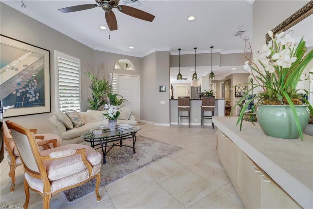 11484 Quail Village Way 216-0, Naples, FL 34119-8