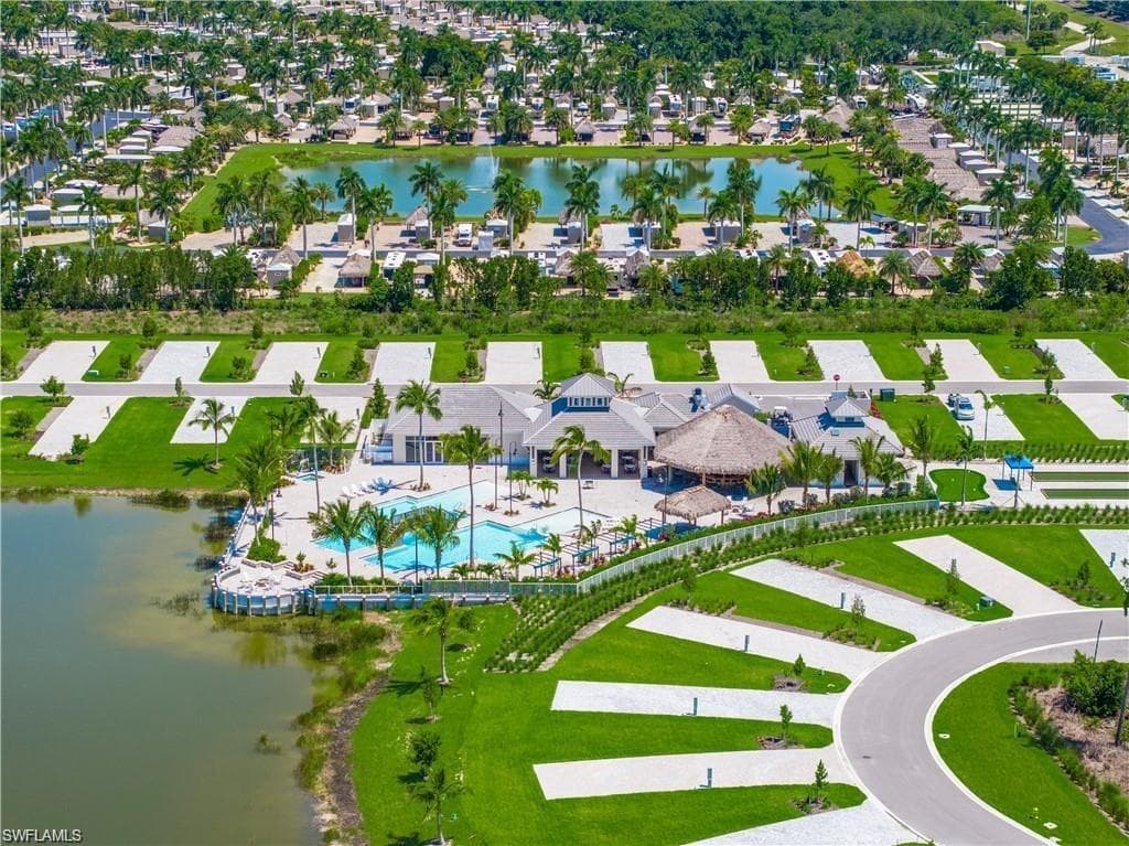 5458 Laguna Caribe Cir, Fort Myers, FL 33905-33