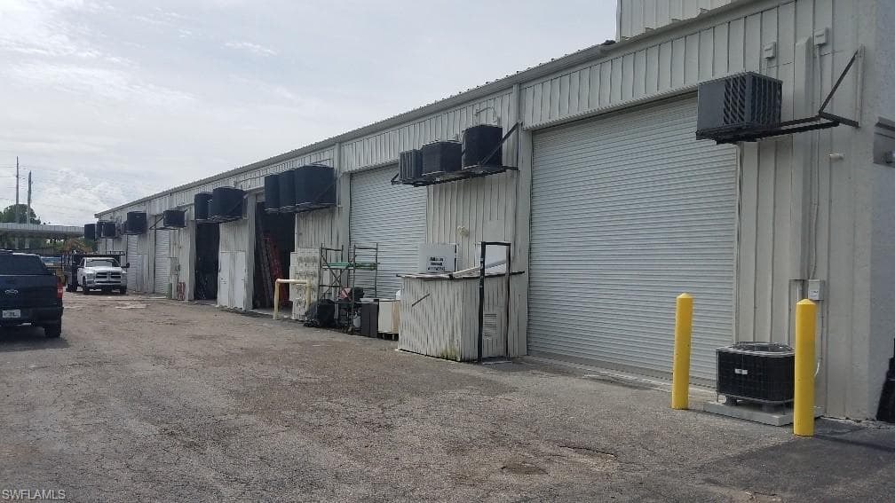 4627 Arnold Ave, Naples, FL 34104-2