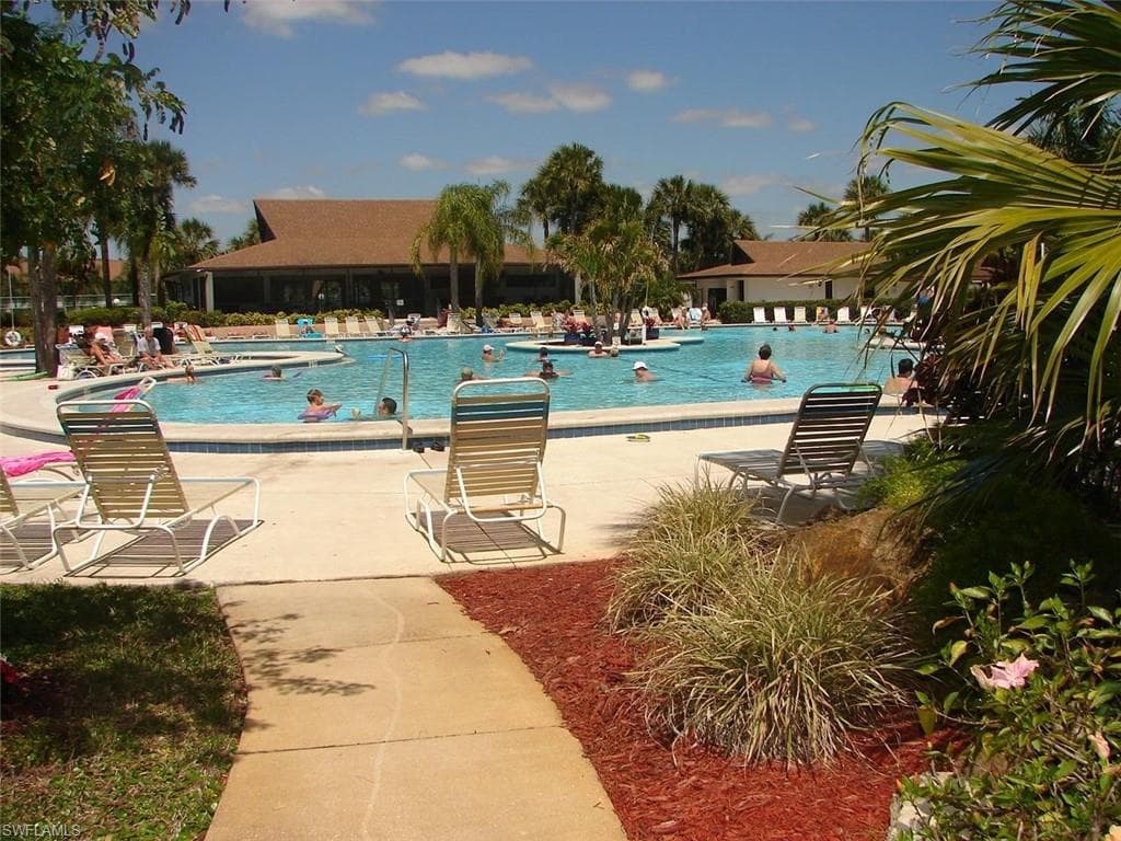 4210 Looking Glass Ln 4210, Naples, FL 34112-1