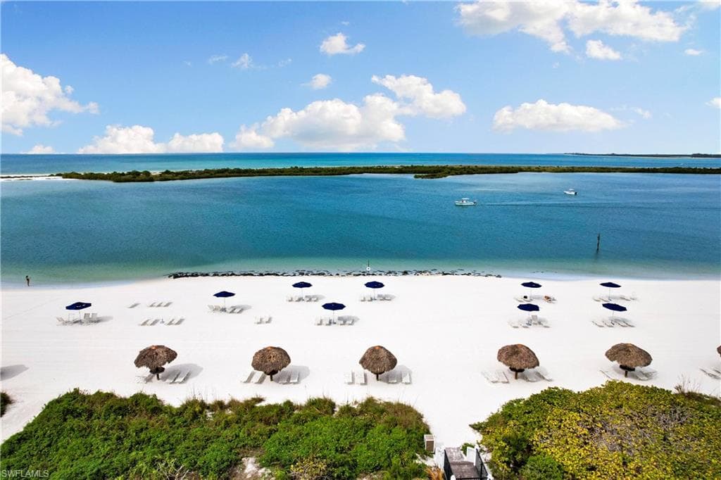 379 Morning Glory Ln, Marco Island, FL 34145-4