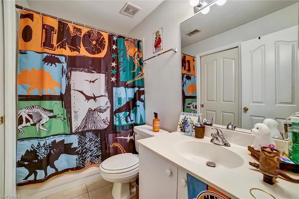 5441 Whitten Dr 108, Naples, FL 34104-13