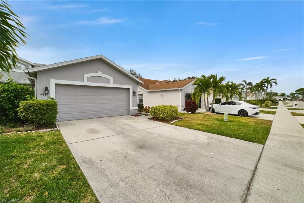 5441 Whitten Dr 108, Naples, FL 34104-16