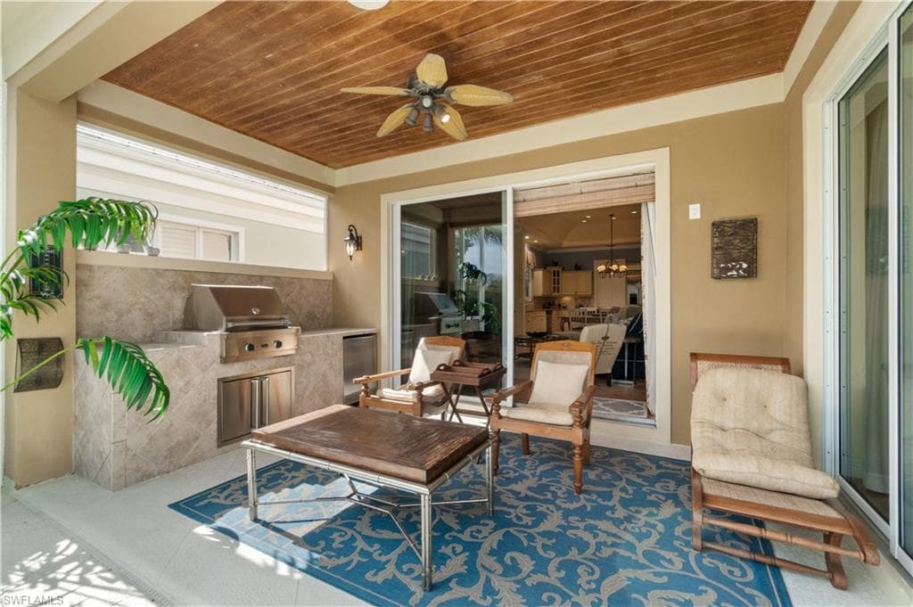 15588 Whitney Ln, Naples, FL 34110-5