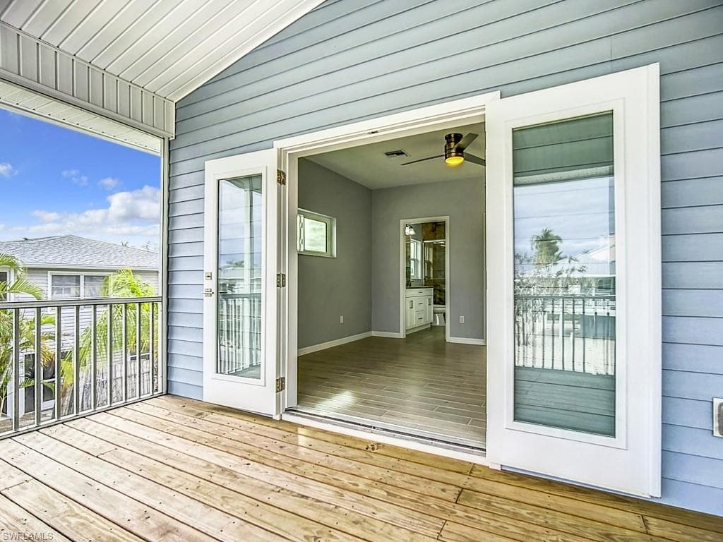 431 Lazy Way, Fort Myers Beach, FL 33931-26