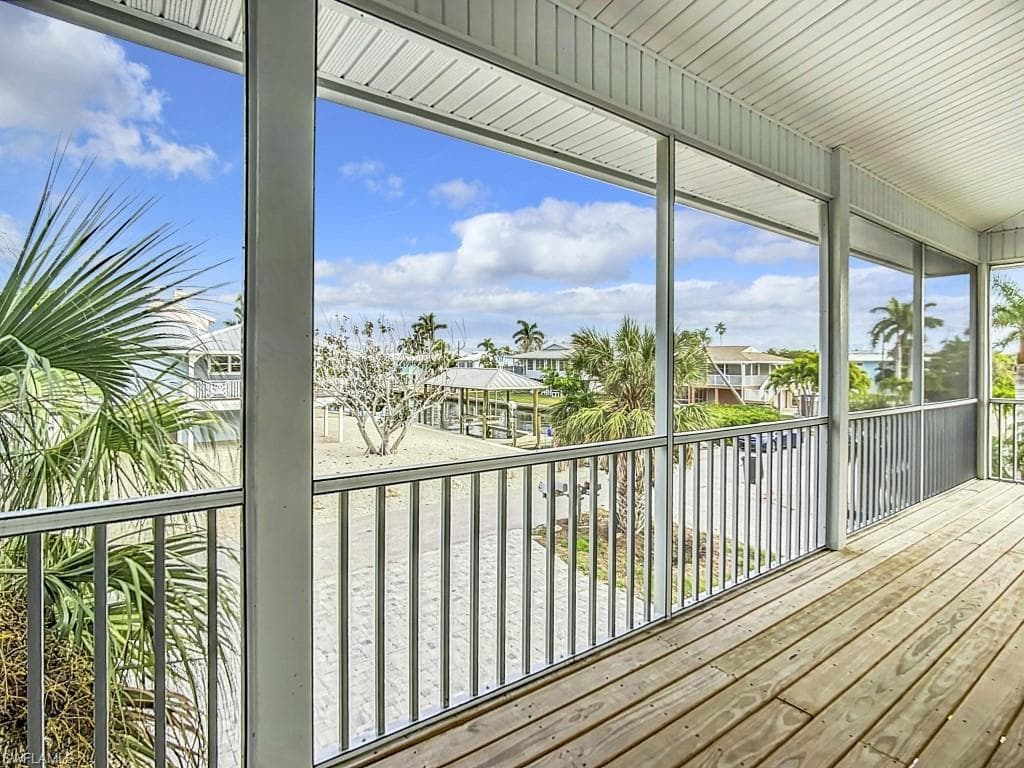 431 Lazy Way, Fort Myers Beach, FL 33931-27