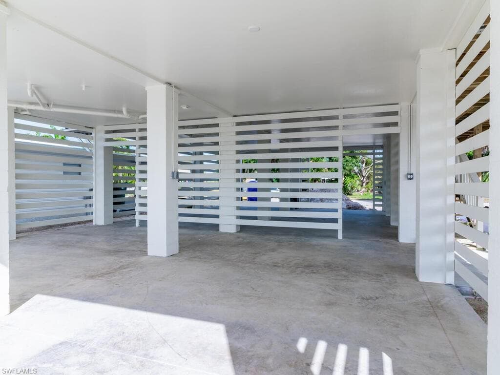 542 Coconut Ave, Goodland, FL 34140-21