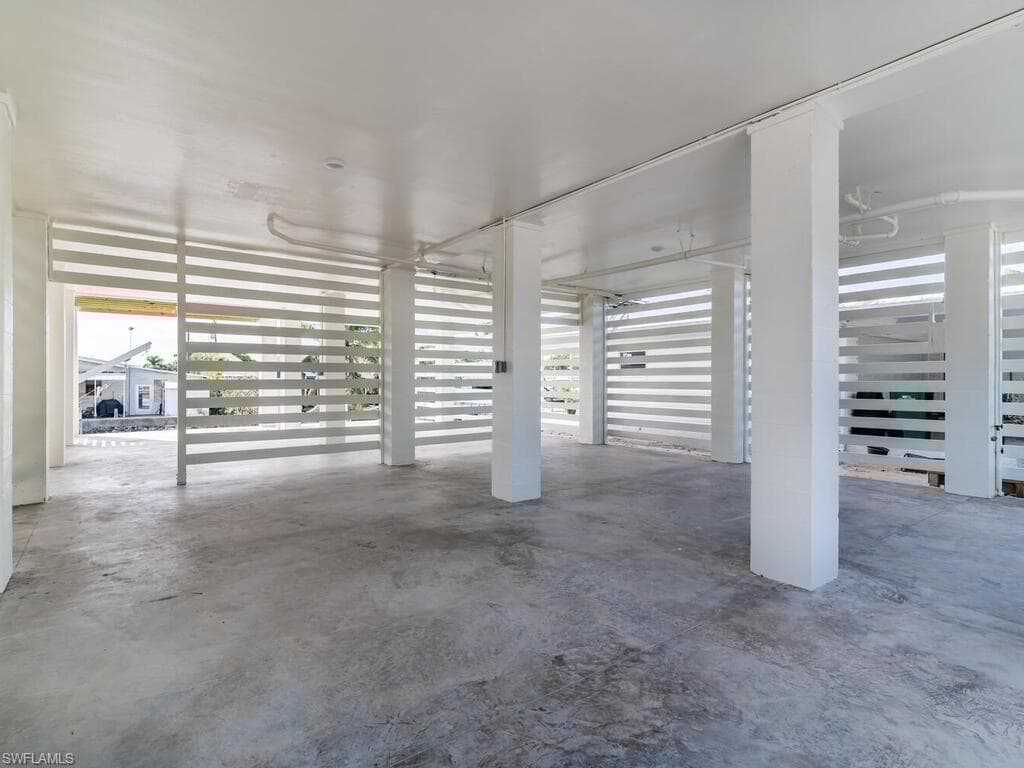 542 Coconut Ave, Goodland, FL 34140-23