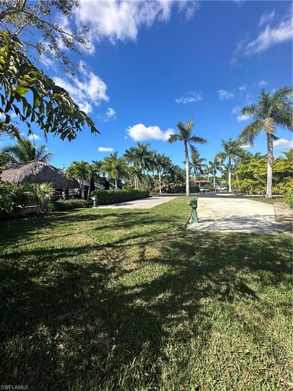 13507 Snook Cir, Naples, FL 34114-17