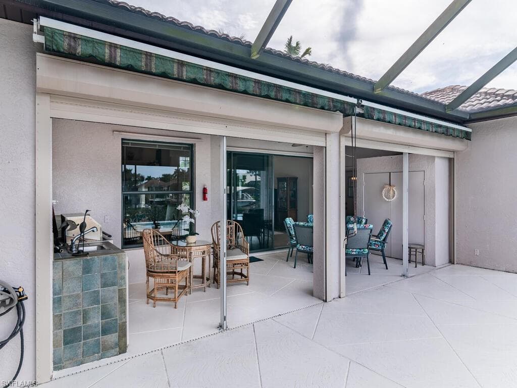 171 Cays Dr, Naples, FL 34114-30