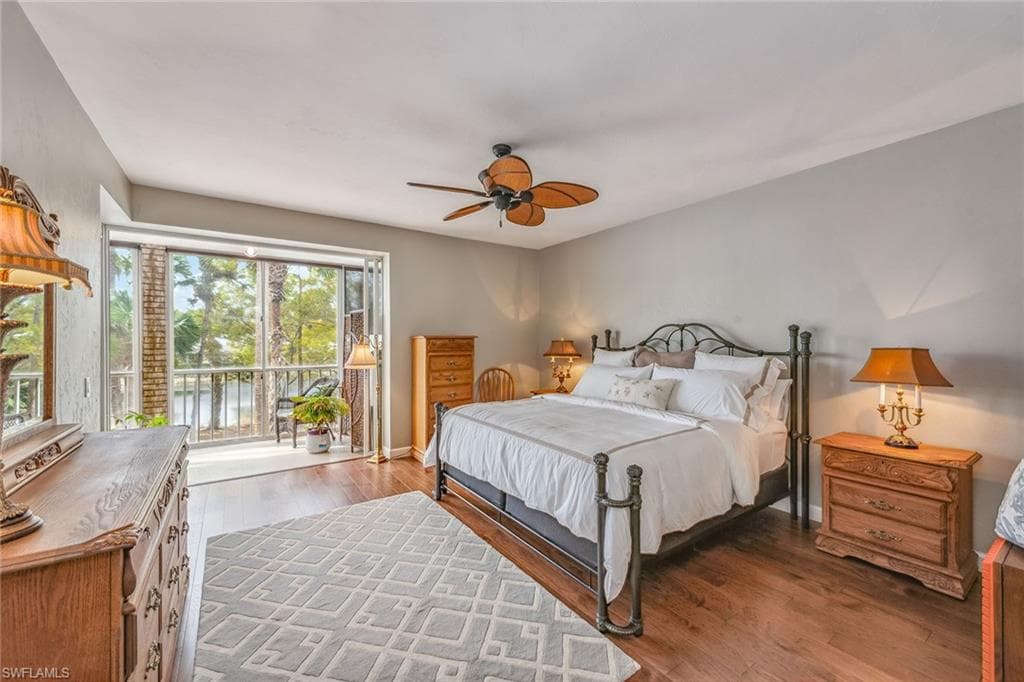 770 Waterford Dr 202, Naples, FL 34113-12