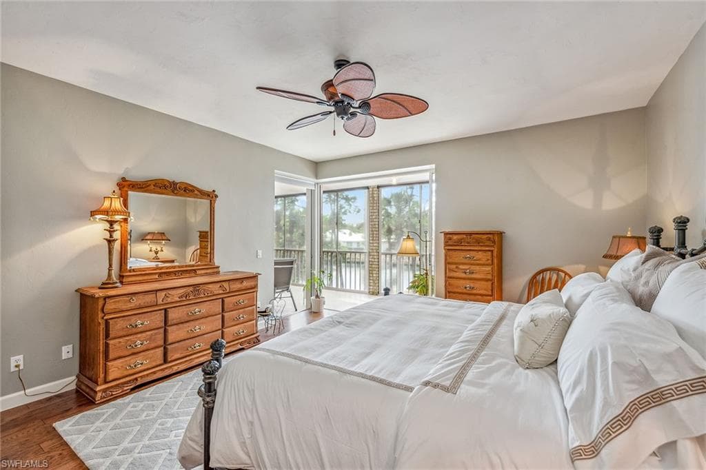 770 Waterford Dr 202, Naples, FL 34113-13