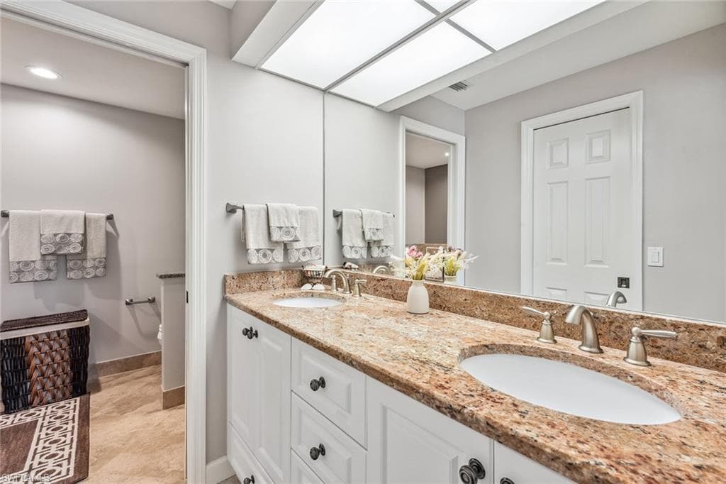 770 Waterford Dr 202, Naples, FL 34113-14
