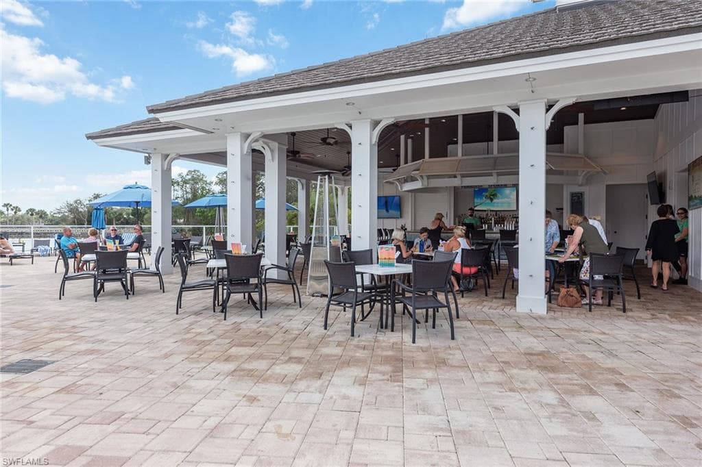 770 Waterford Dr 202, Naples, FL 34113-38